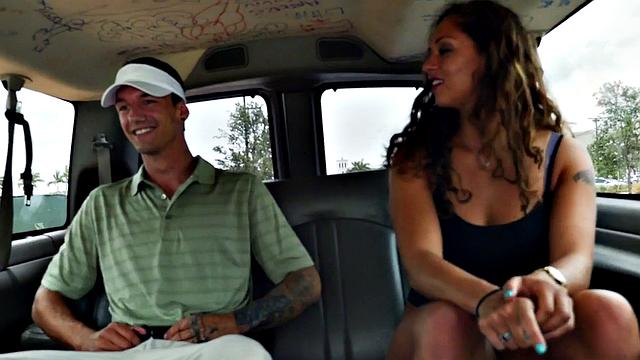 Str8 pulled stud fucks in public outdoor van