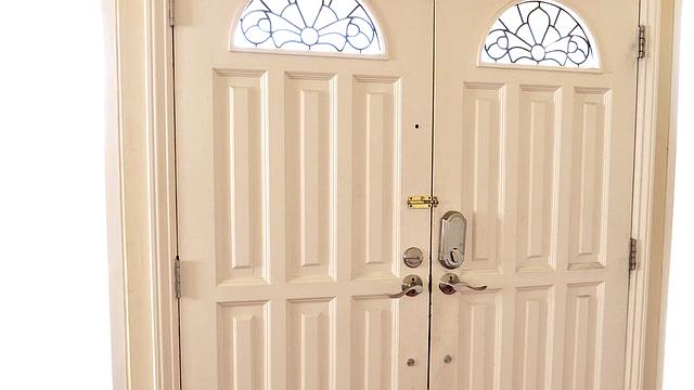 Kailani Kai: Stacked Realtor Seals The Deal