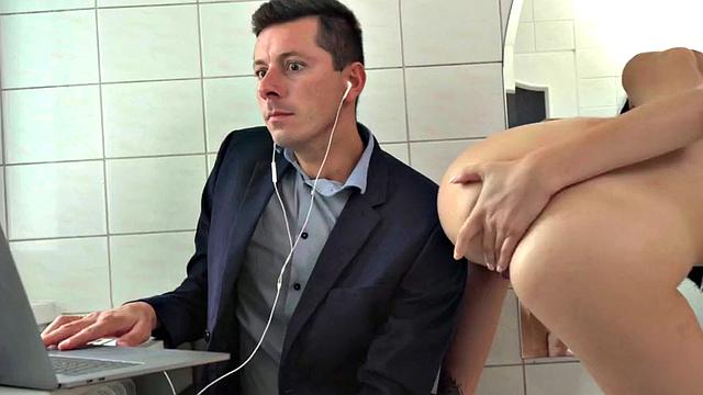 Sinning babe analfucked in ass