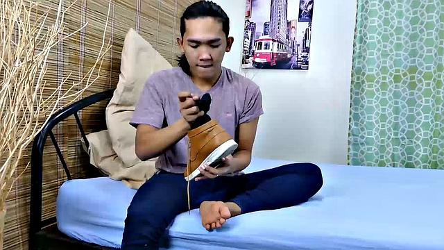 When Freddy is alone and horny, he likes to play with his Asian boy feet. Freddy goes into his room and starts watching a foot fetish video on his smart phone. Already sporting a boner, he strips naked and starts worshiping his own feet.