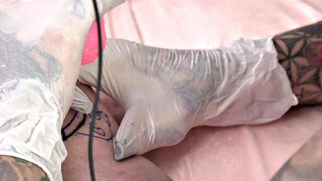 Darcy Diamond And Kennedy Rose Get Alt Erotic Logo Tattooed And Fucked By Evilyn Ink