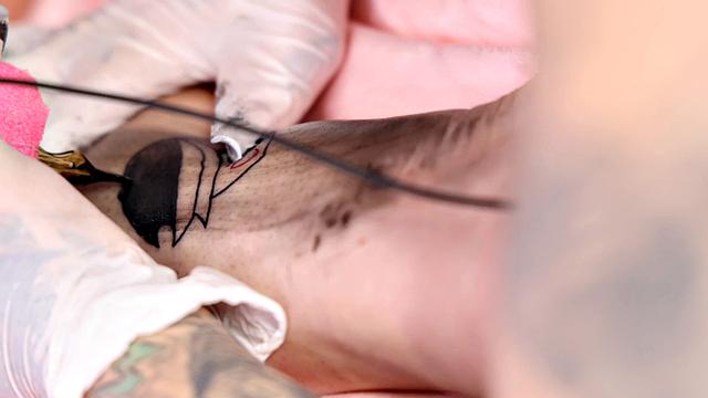 Darcy Diamond And Kennedy Rose Get Alt Erotic Logo Tattooed And Fucked By Evilyn Ink