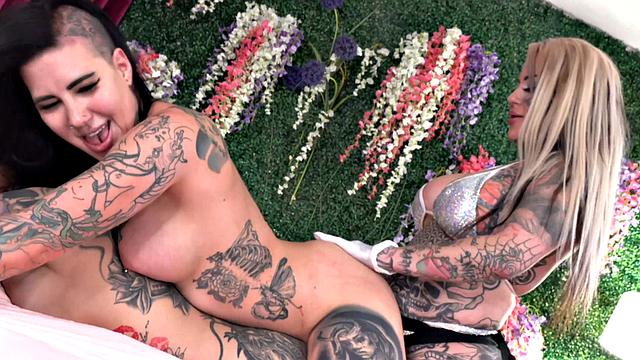 Darcy Diamond And Kennedy Rose Get Alt Erotic Logo Tattooed And Fucked By Evilyn Ink