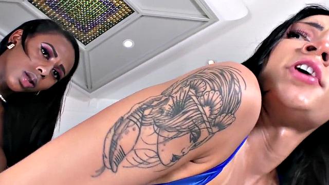 Ts sucking before sex in interracial couple