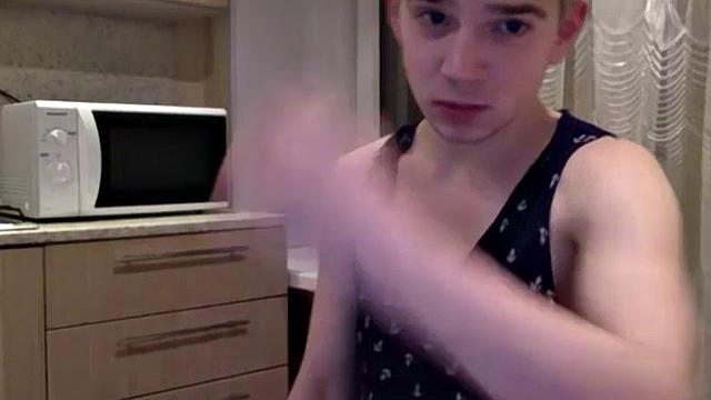 Bottom Twink Taylor Blaze's Anal Fun