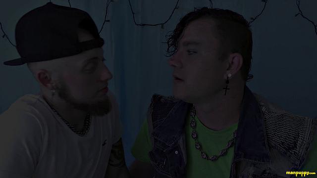 Steamy Gay Smooching 21 - JC Dickerson, Leo Blue