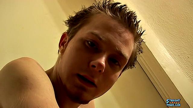 Билли выжимает свои яйца - Билли да Кидд
