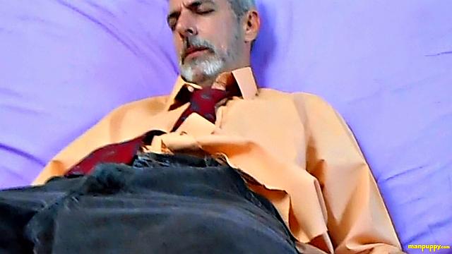 Don't Wake Up Giant Daddy! - Richard Lennox