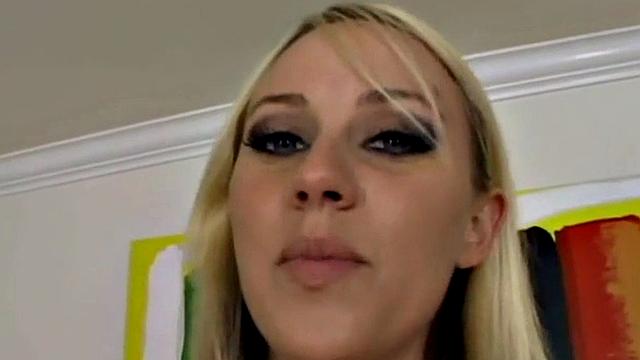 Petite teen in close-up missionary fucking