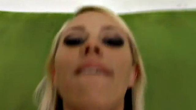 Petite teen in close-up missionary fucking