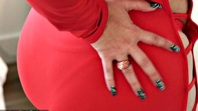 Loraine Del Sol is Hot!