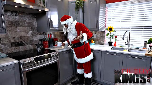 FilthyKings - My Christmas Gift This Year Was Pounding My Big Ass Latina Stepmom