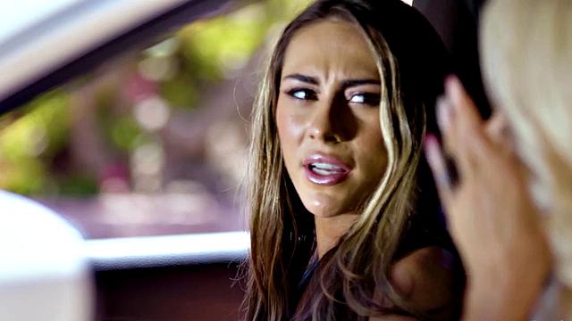 Dyke bitches love eating fresh pussies in threesome