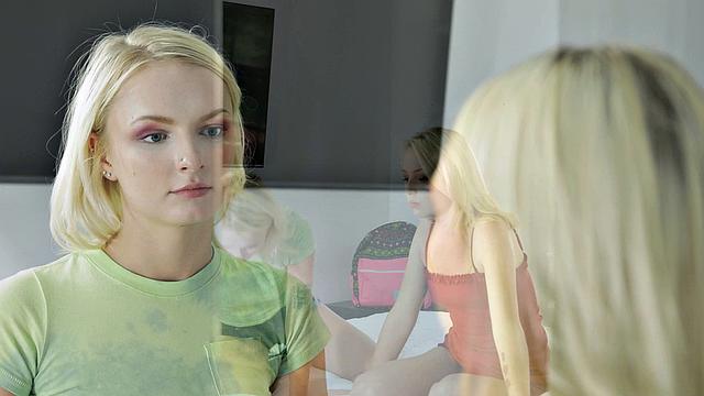 две развратные сводные сестры отдаются за его ответы без границ