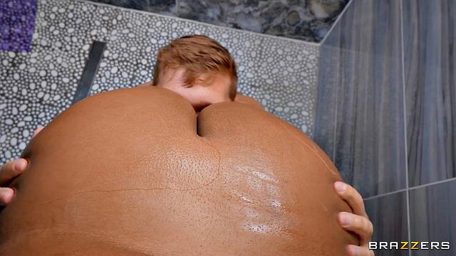 Sniff & Lick, Face Sit