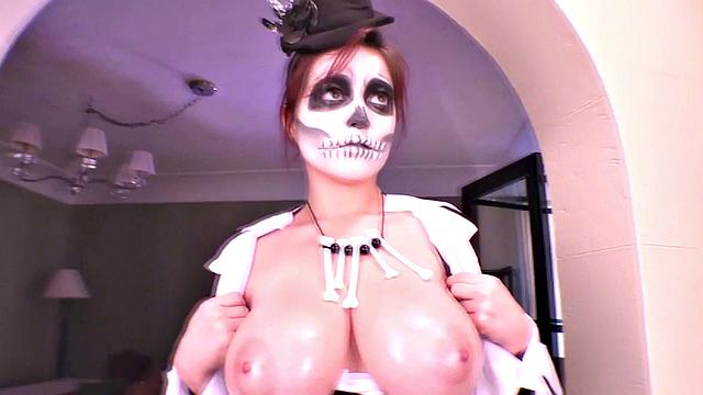 Tessa Fowler - VooDoo Bites