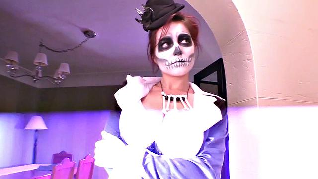 Tessa Fowler - VooDoo Bites