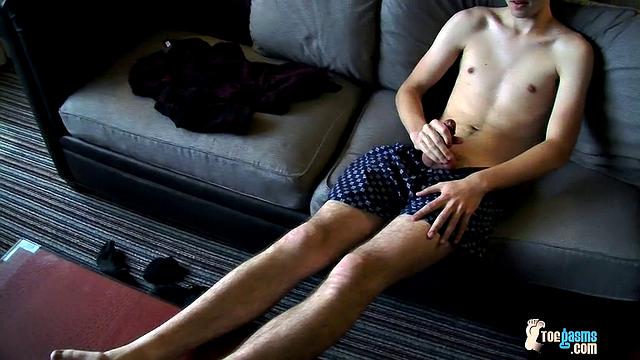 A Satisfying Cumshot For Justin - Dustin Beeber
