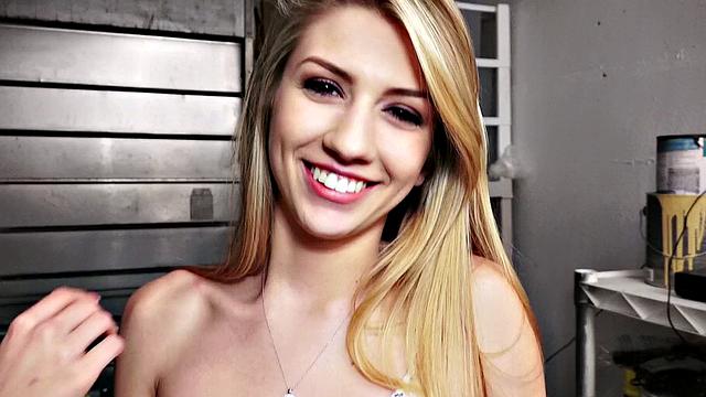 A blonde teen get her tight pussy drilled and face splattered by older dude