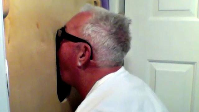 Gloryhole Return Visitor Enjoys The Blowjob