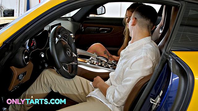 Золотоискательница на каблуках решила покомандовать, а сама сзади скачет