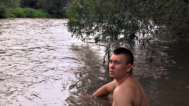 Euro guy accepts gay offer for cash in public outdoor POV