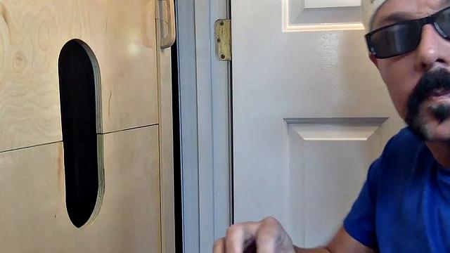 Big Cock Delivers at Gloryhole