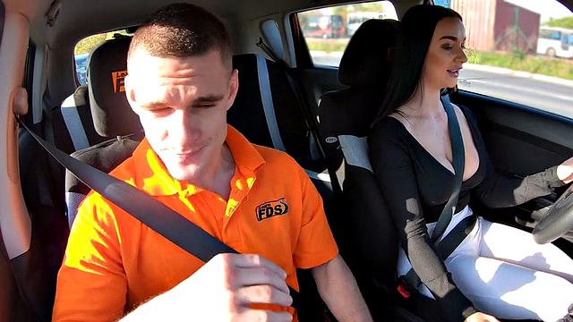 21yo learning driver throat instructor before letting him fuck