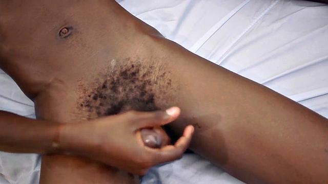 Unsaddled black twink gives bj before breeding