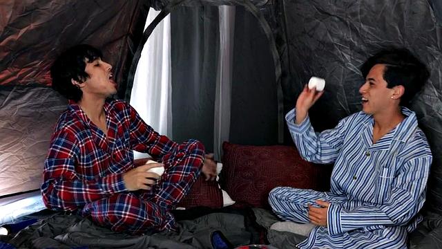 Big-titted MILF spitroasted by guys in a threeway