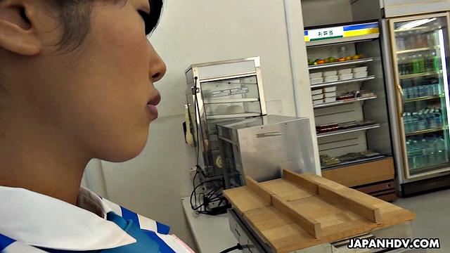 Mayuka Momota Seduced By Shoplifter