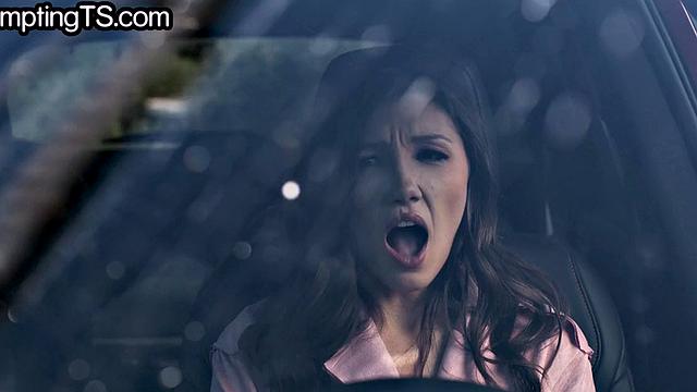 Trans Lesbian Eating Hairy Pussy