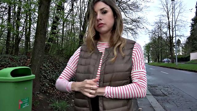 A Russian babe get her pussy pounded in the sun with her bra on!