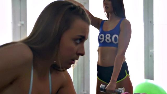 Gym babes drilled in threesome before cum sprayed