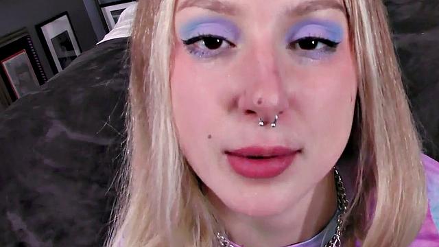 Big buxom POV babe with septum piercing sucks before fucked