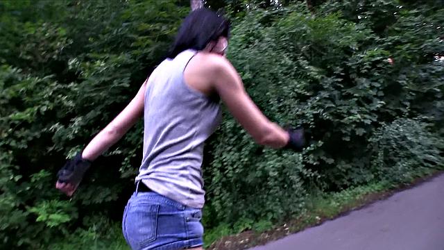 Rollerblading Hottie Takes Like A Horny Champ