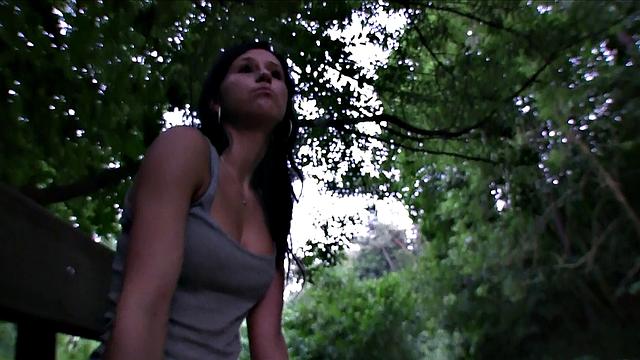 Rollerblading Hottie Takes Like A Horny Champ