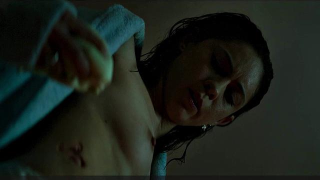 роза салазар раздевается и показывает фигуру