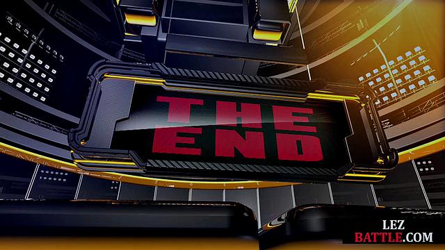 Lesbo wrestler fingered by rival