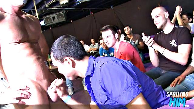 Real amateur party ends in blowjob