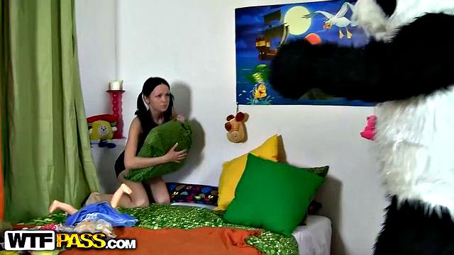 Hot brunette gets pussy creampie