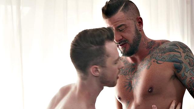 Top twunk bareback fucks tattooed hunk's asshole after BJ