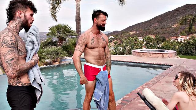 минкс марли между двух мужиков - яркий бисексуальный тройничок