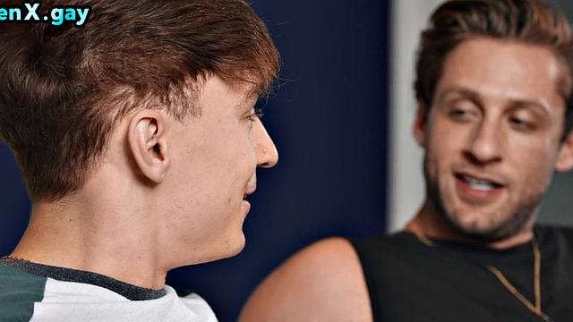 Manly big jock bareback sportive inked BFF on bed