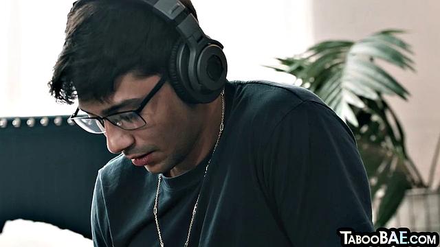 21yo petite girl doggypounded by lover