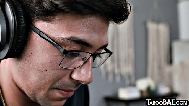 21yo petite girl doggypounded by lover