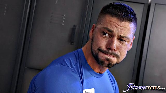 Hardcore Threesoem In Gym