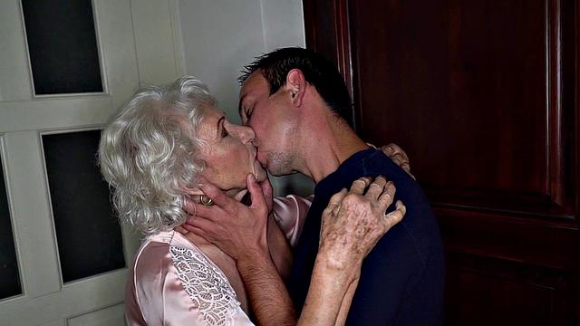 LUSTY GRANDMAS - Horny Granny Gets Her Pussy Fucked Hard By Her Lover