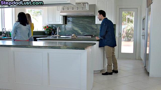 Blonde beauty cockriding her stepdad