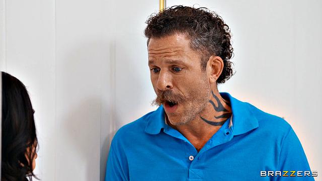 Гал Ричи дрочит бывшему и сама не может устоять перед сексом с ним снова.